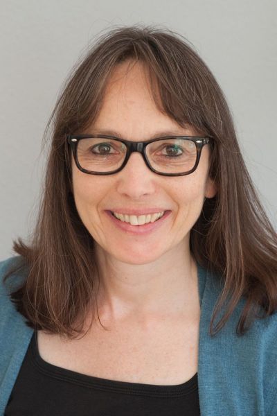 tl_files/buddhahaus/Personen/Tina Kuenstner.jpg tl_files/buddhahaus/Personen/Tina Kuenstner.jpg